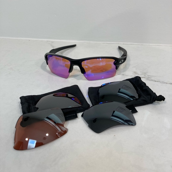 Black Flak 2.0 Oakley Sunglasses